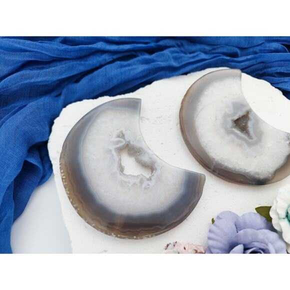 Druzy Agate Flat Moon Crystal Carving - Picture 4 of 8